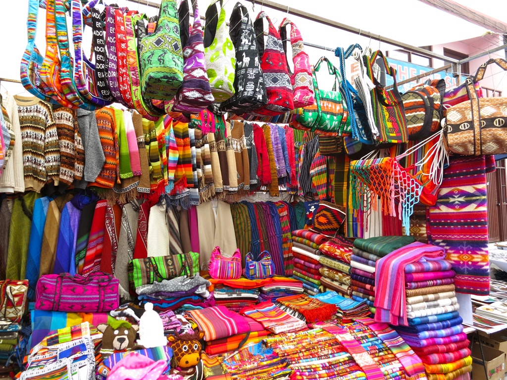 Boutique de vêtements en Alpaga sur le marché d'Otavalo