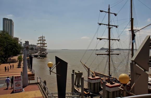 malecon_2000_bateau