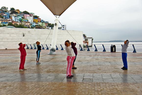 Malecon 2000 Guyaquil que faire tai chi