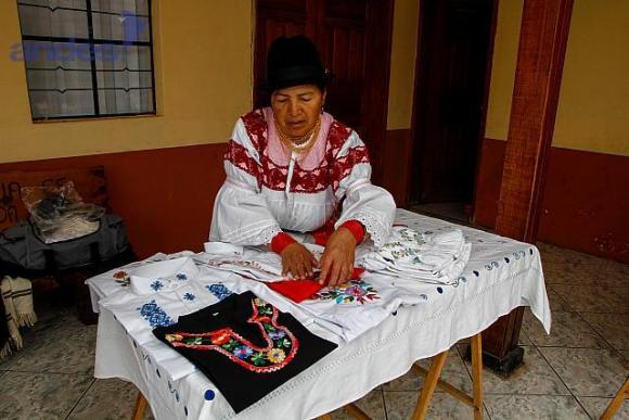 Artisanat-equateur-broderie-zuleta-4